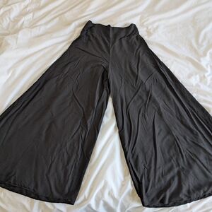 Wide-Leg Black Pants